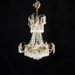 1124 2044 CHANDELIER